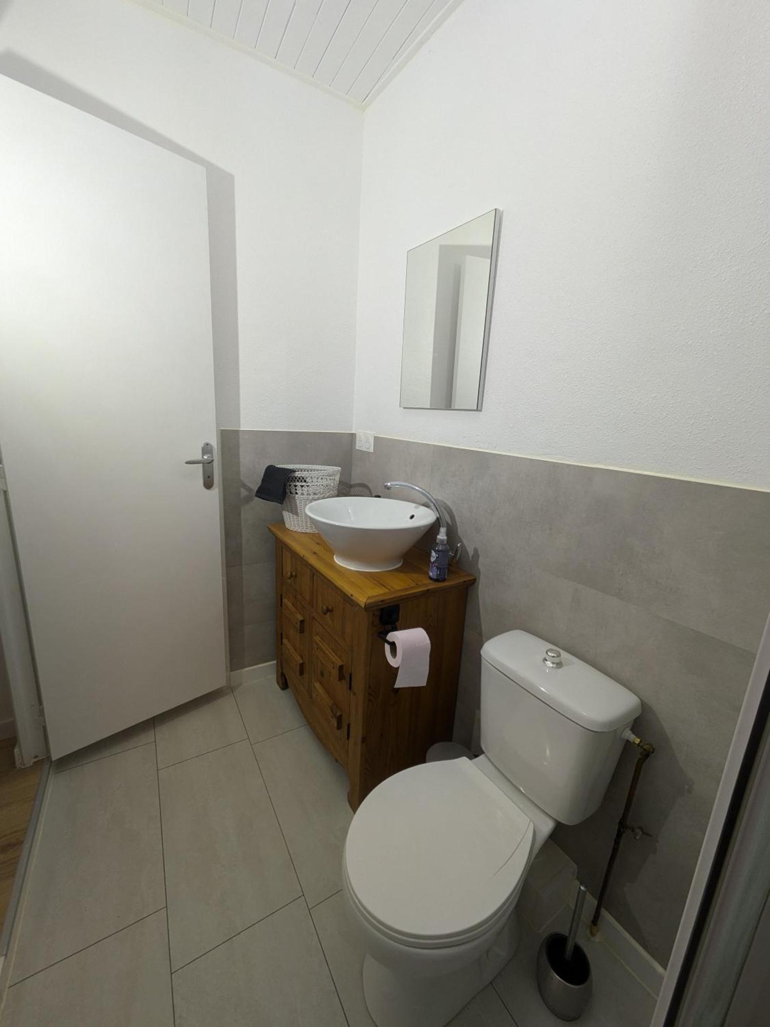 Apartamento Sous La Tour Poligny  Exterior foto