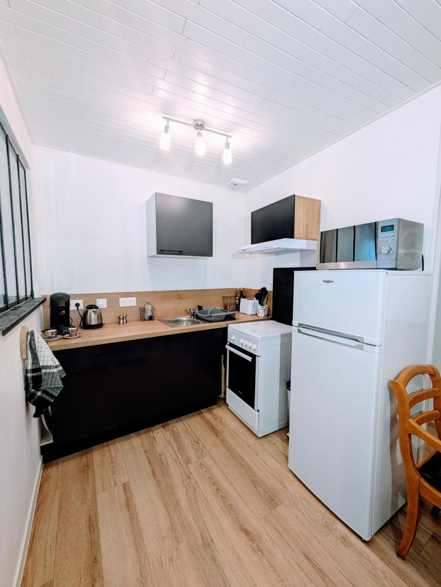 Apartamento Sous La Tour Poligny  Exterior foto